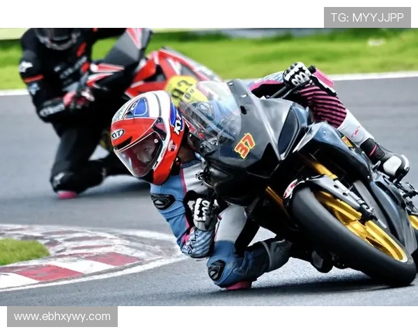 摩托车大奖赛最新动态：2025赛季车手排名激烈变化，技术革新引领赛道新格局