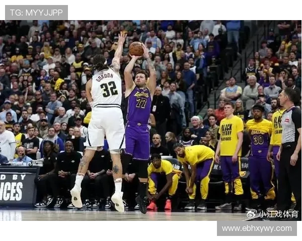 浓眉大哥助湖人逆转勇士 关键时刻展现超级防守实力